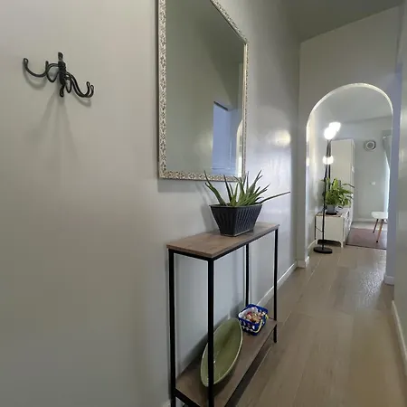 Apartment Central 1 By Homing